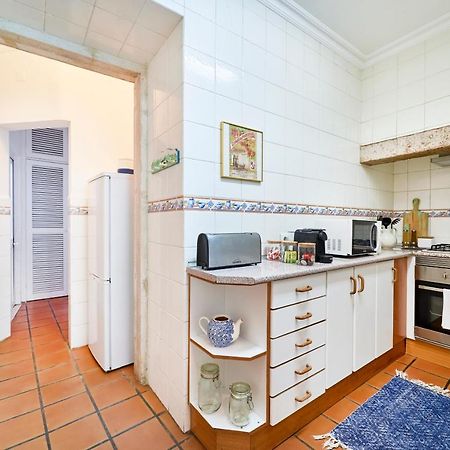 Spacious Bairro Alto Apartment With Courtyard, By Timecooler 리스본 외부 사진
